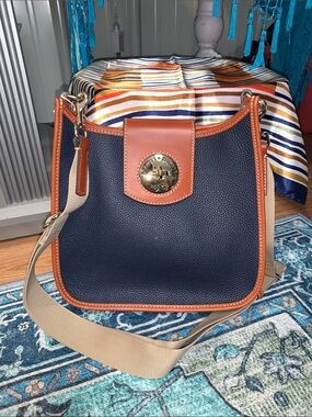 Dooney & Bourke Turn lock leather bag new messanger qvc NAVY